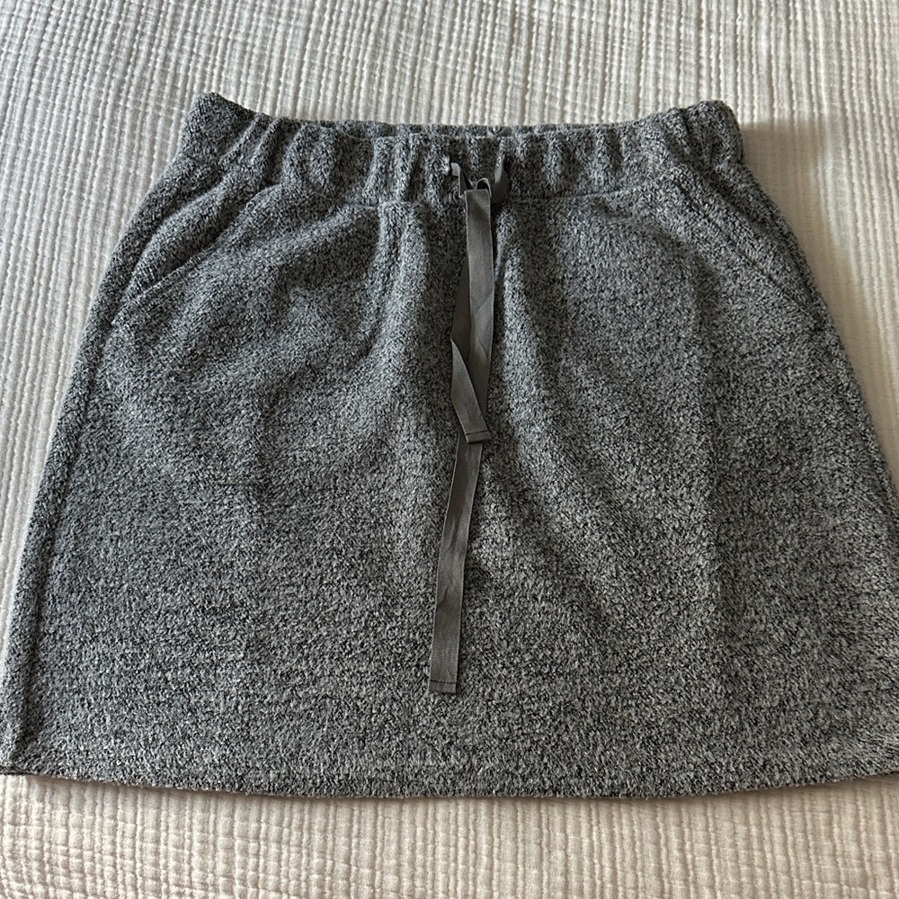 Loft textured skirt